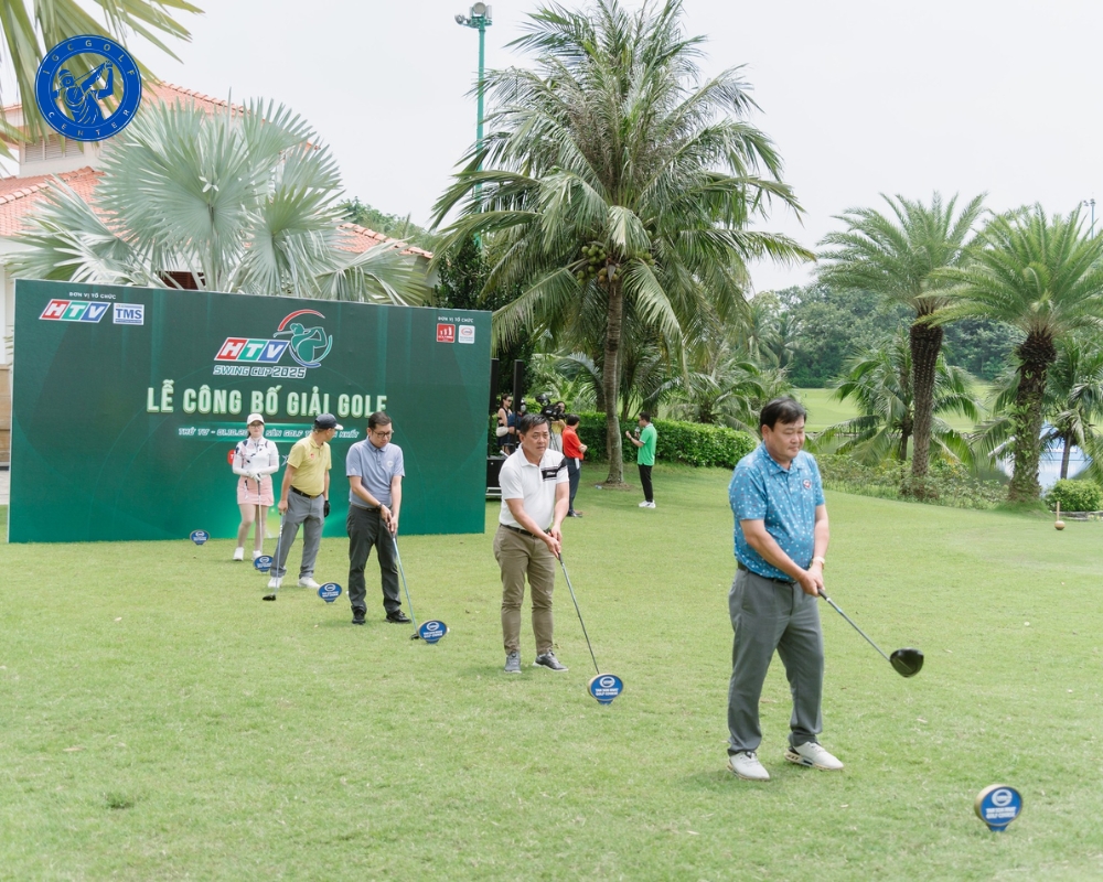 Tham gia các câu lạc bộ đánh Golf cùng nhau