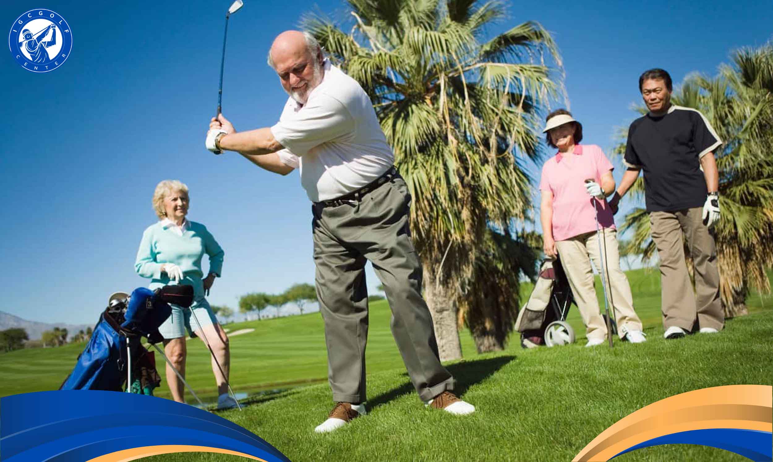 Những khóa học chuyên nghiệp về tư thế đúng cho người chơi golf lớn tuổi